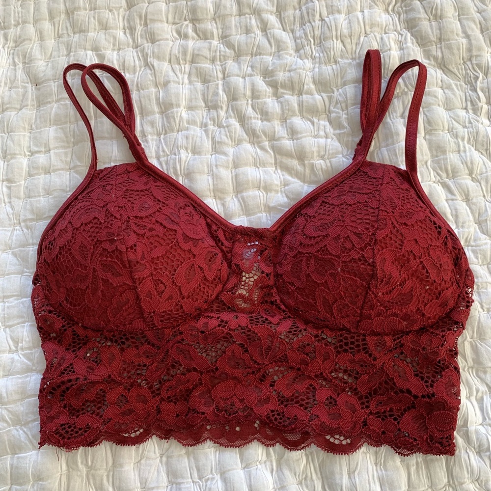 Maroon crop